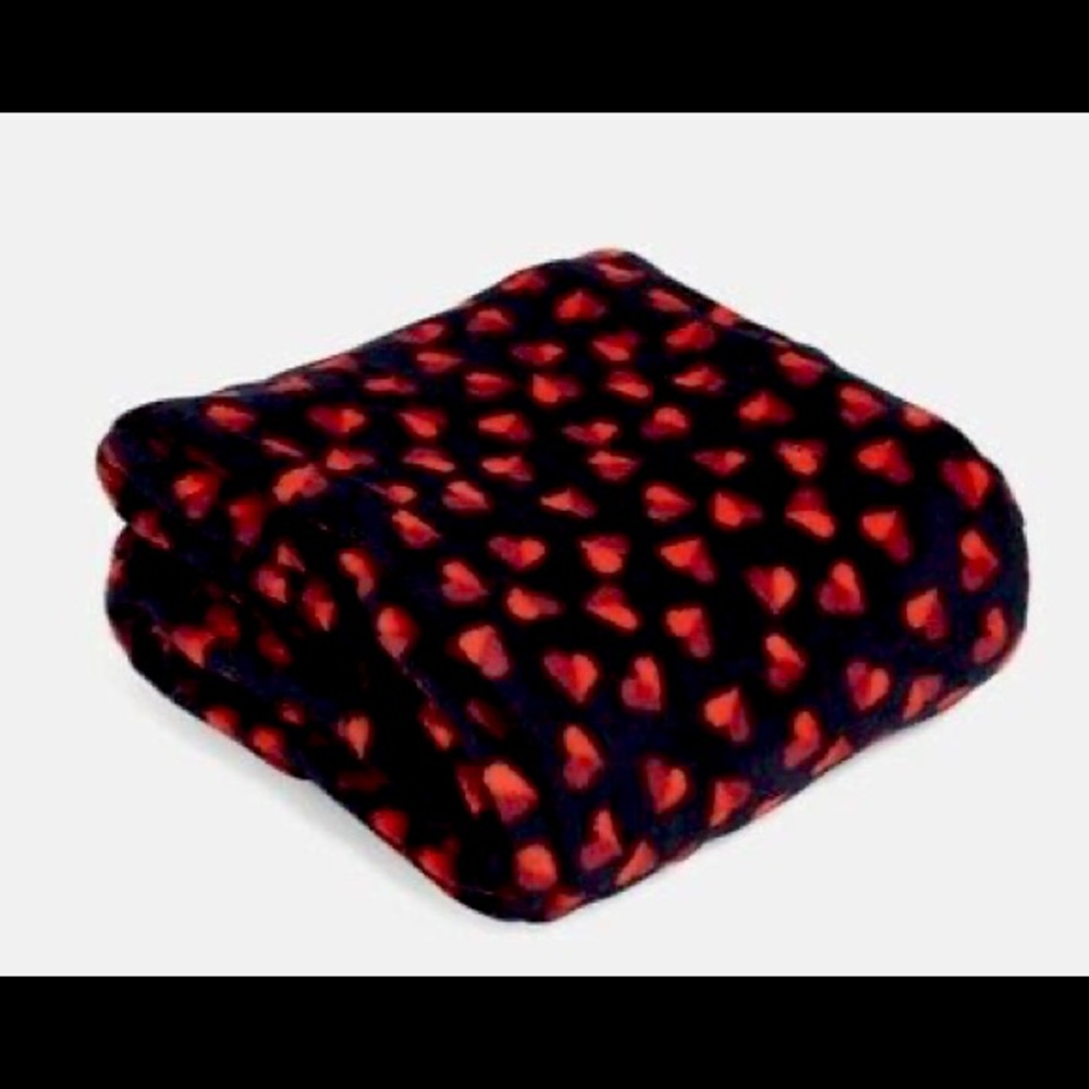 Vera Bradley Sweet Hearts throw blanket